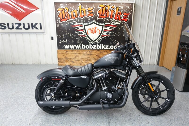 2018 Harley-Davidson Sportster 883 Iron   - Photo 1 - Kingman, KS 67068