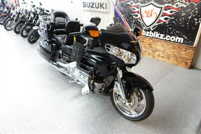 2001 Honda Gold Wing 1800   - Photo 2 - Kingman, KS 67068