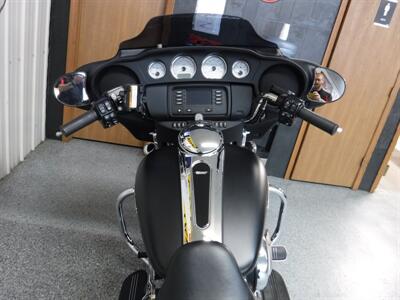 2014 Harley-Davidson Street Glide   - Photo 19 - Kingman, KS 67068