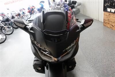 2025 Honda Gold Wing 1800 50th Anniversary   - Photo 3 - Kingman, KS 67068