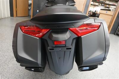 2025 Honda Gold Wing 1800 50th Anniversary   - Photo 19 - Kingman, KS 67068