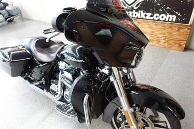 2018 Harley-Davidson Street Glide   - Photo 11 - Kingman, KS 67068