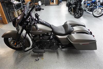 2018 Harley-Davidson Road King Special   - Photo 5 - Kingman, KS 67068