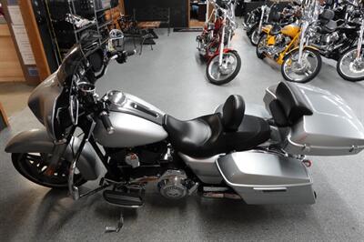 2015 Harley-Davidson Street Glide Special   - Photo 5 - Kingman, KS 67068