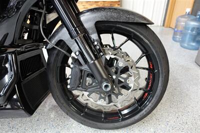 2024 Harley-Davidson Road Glide CVO ST   - Photo 12 - Kingman, KS 67068