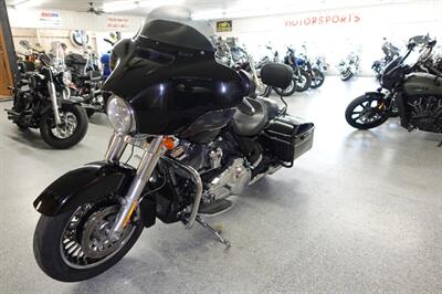 2017 Harley-Davidson Street Glide   - Photo 4 - Kingman, KS 67068