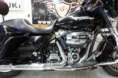 2017 Harley-Davidson Street Glide   - Photo 17 - Kingman, KS 67068