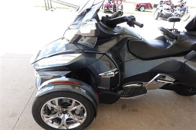 2019 Can Am Spyder RT Limited SE6  Chrome - Photo 19 - Kingman, KS 67068