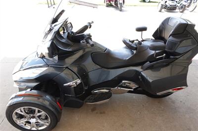 2019 Can Am Spyder RT Limited SE6  Chrome - Photo 5 - Kingman, KS 67068