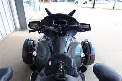 2019 Can Am Spyder RT Limited SE6  Chrome - Photo 32 - Kingman, KS 67068