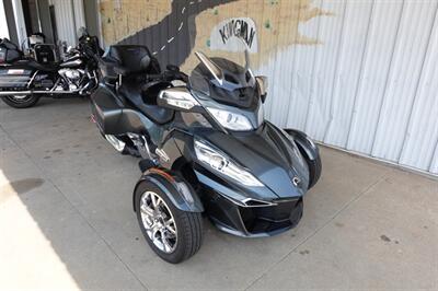 2019 Can Am Spyder RT Limited SE6  Chrome - Photo 2 - Kingman, KS 67068