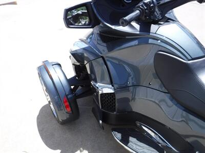 2019 Can Am Spyder RT Limited SE6  Chrome - Photo 9 - Kingman, KS 67068