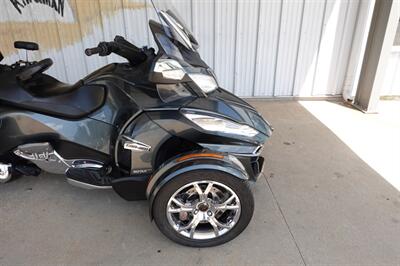2019 Can Am Spyder RT Limited SE6  Chrome - Photo 9 - Kingman, KS 67068