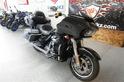 2017 Harley-Davidson Road Glide Ultra   - Photo 2 - Kingman, KS 67068