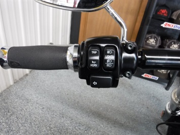 2013 Harley-Davidson Breakout   - Photo 17 - Kingman, KS 67068