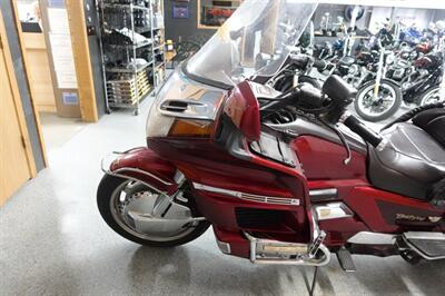 1995 Honda Gold Wing 1500 SE   - Photo 27 - Kingman, KS 67068