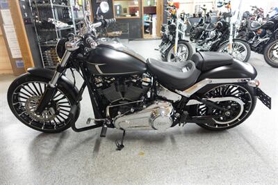 2023 Harley-Davidson Breakout - Photo 5 - Kingman, KS 67068