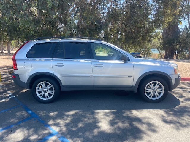 2005 Volvo XC90 V8  