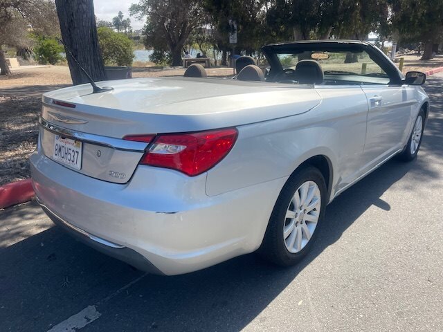 2012 Chrysler 200 Touring  