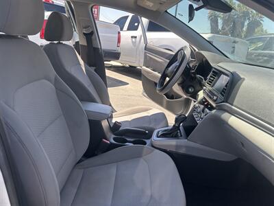 2020 Hyundai ELANTRA SEL   - Photo 21 - Riverside, CA 92508