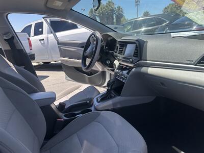 2020 Hyundai ELANTRA SEL   - Photo 17 - Riverside, CA 92508