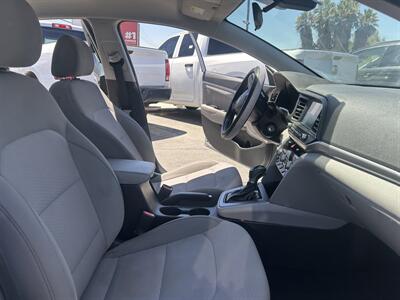 2020 Hyundai ELANTRA SEL   - Photo 22 - Riverside, CA 92508
