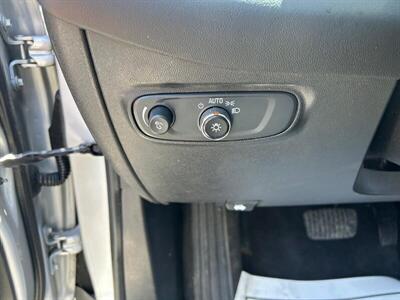 2021 Chevrolet Equinox LT   - Photo 77 - Riverside, CA 92508