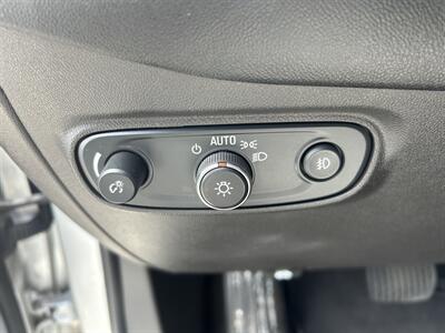 2021 Chevrolet Equinox LT   - Photo 16 - Riverside, CA 92508