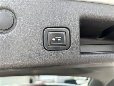 2021 Chevrolet Equinox LT   - Photo 24 - Riverside, CA 92508