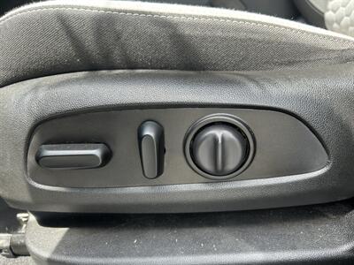 2021 Chevrolet Equinox LT   - Photo 15 - Riverside, CA 92508