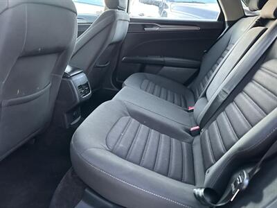 2018 Ford Fusion SE   - Photo 8 - Riverside, CA 92508