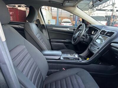 2018 Ford Fusion SE   - Photo 24 - Riverside, CA 92508