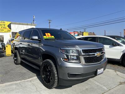 2019 Chevrolet Suburban LT   - Photo 2 - Riverside, CA 92508