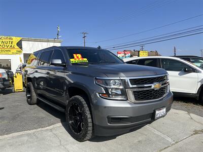 2019 Chevrolet Suburban LT   - Photo 4 - Riverside, CA 92508