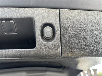 2019 Chevrolet Suburban LT   - Photo 12 - Riverside, CA 92508
