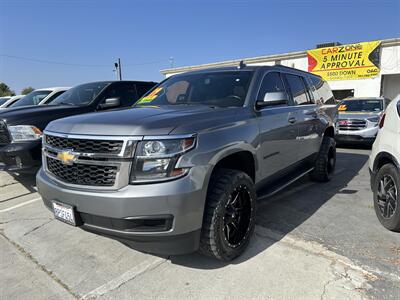 2019 Chevrolet Suburban LT   - Photo 8 - Riverside, CA 92508