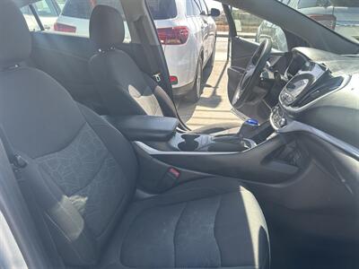 2018 Chevrolet Volt LT   - Photo 10 - Riverside, CA 92508