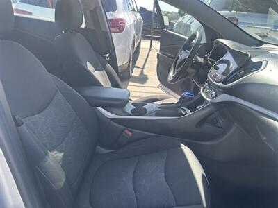 2018 Chevrolet Volt LT - Photo 89 - Riverside, CA 92508