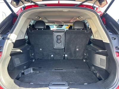 2019 Nissan Rogue SL   - Photo 31 - Riverside, CA 92508