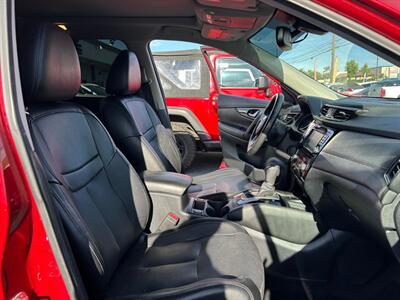 2019 Nissan Rogue SL   - Photo 24 - Riverside, CA 92508