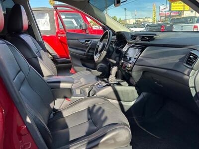 2019 Nissan Rogue SL   - Photo 60 - Riverside, CA 92508