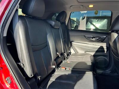2019 Nissan Rogue SL   - Photo 25 - Riverside, CA 92508