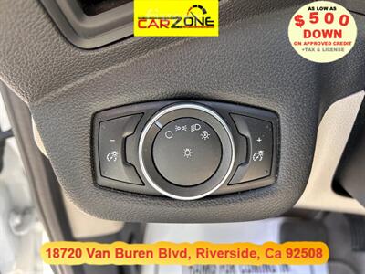 2015 Ford C-MAX Hybrid SE   - Photo 9 - Riverside, CA 92508