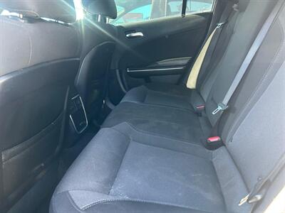 2019 Dodge Charger SXT   - Photo 10 - Riverside, CA 92508