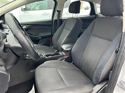 2016 Ford Focus SE   - Photo 21 - Riverside, CA 92508