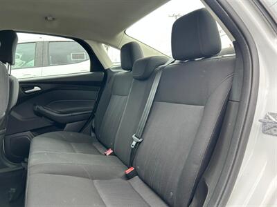2016 Ford Focus SE   - Photo 12 - Riverside, CA 92508