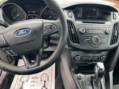 2016 Ford Focus SE   - Photo 38 - Riverside, CA 92508