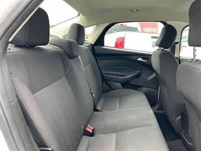 2016 Ford Focus SE   - Photo 40 - Riverside, CA 92508