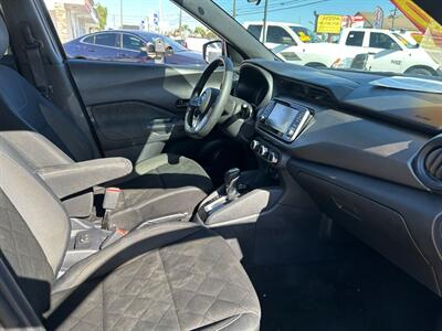 2020 Nissan Kicks S   - Photo 17 - Riverside, CA 92508