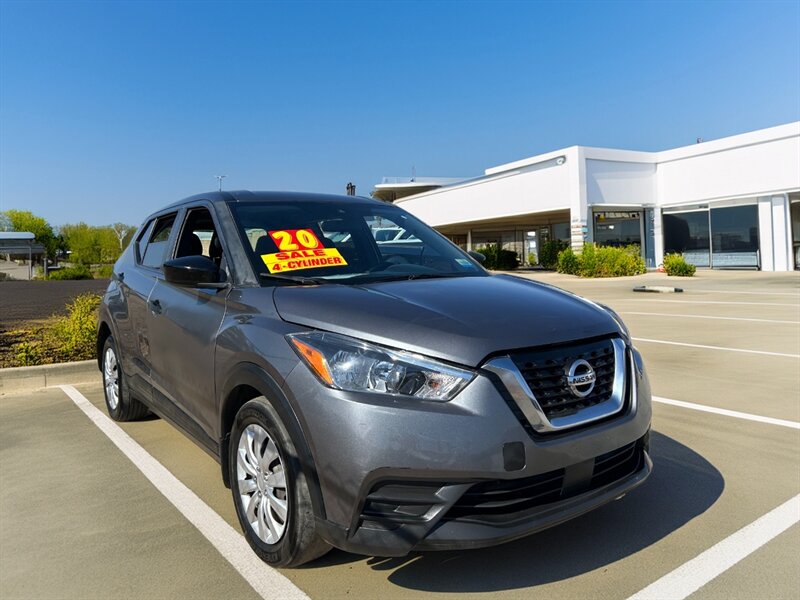 2020 Nissan Kicks S  
